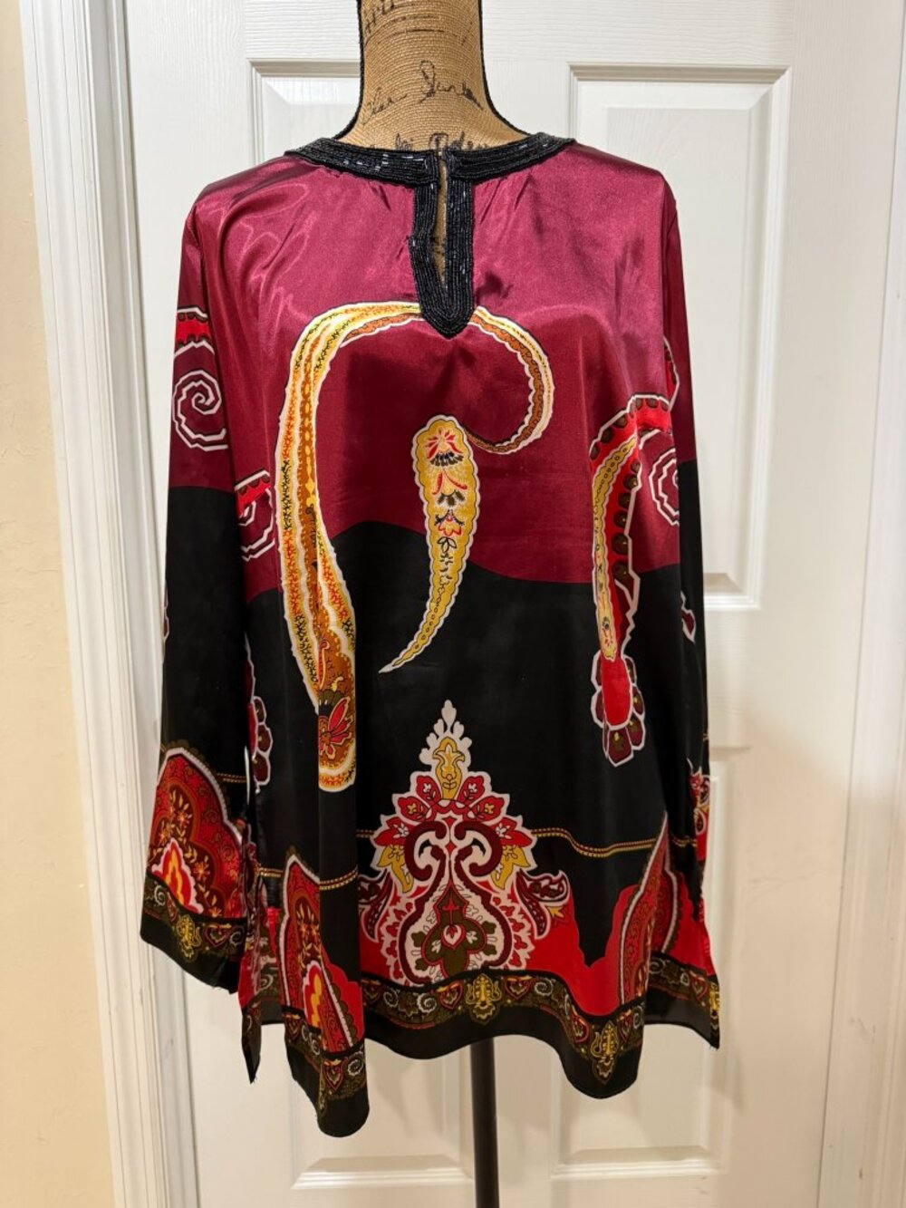 INC International Concepts Woman Paisley Satin Beaded Neck Tunic Top Plus 14W